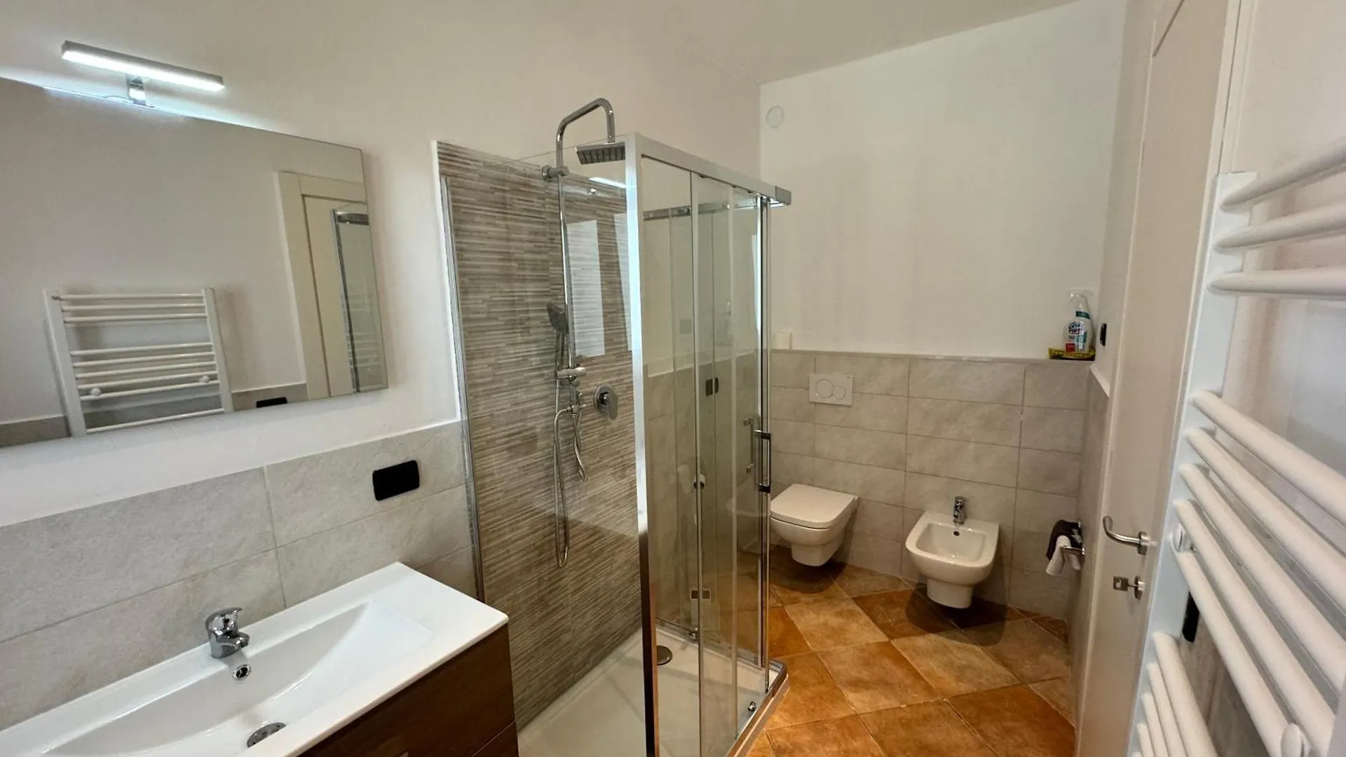 Guest house L'11 Affittacamere Borghetto Santo Spirito